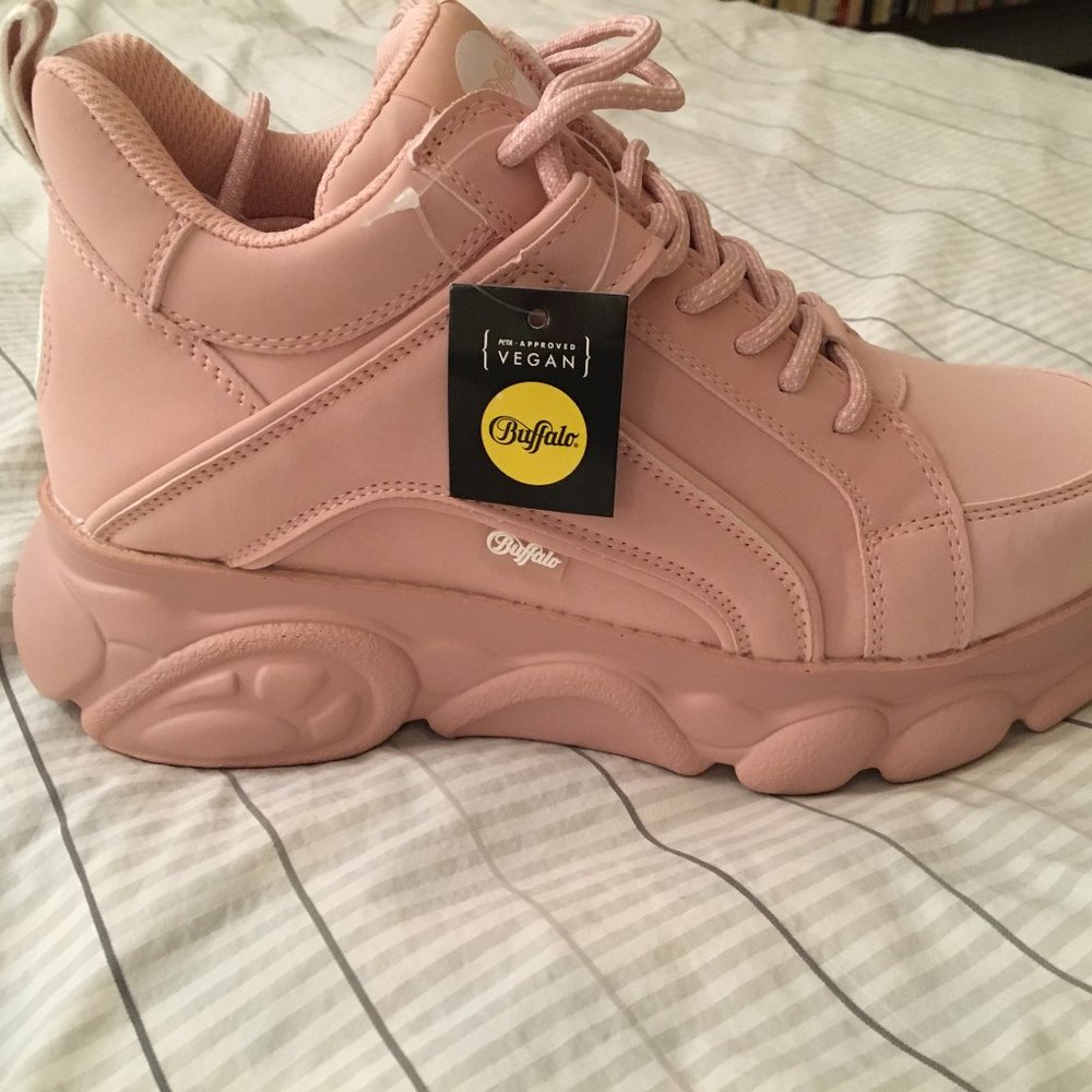 BUFFALO BOOTS PINK PLATFORM SNEAKERS